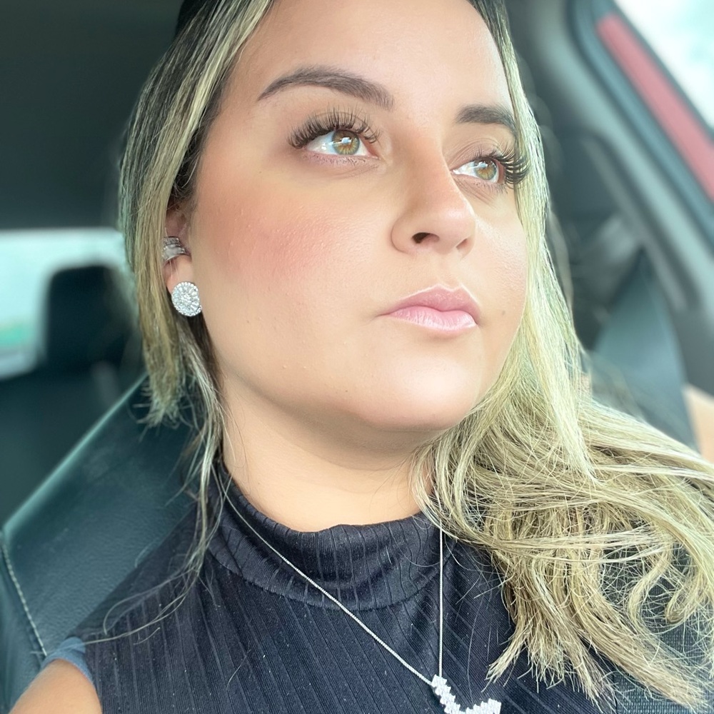Meet your Posher, Stefani